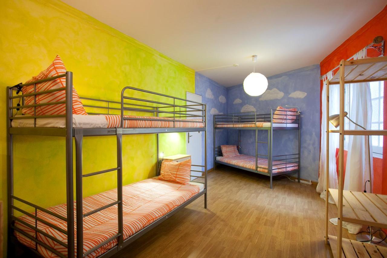 Хостел Ericeira Surf Camp Экстерьер фото