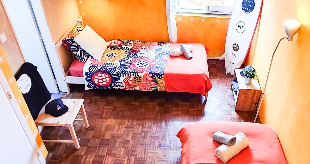 Хостел Ericeira Surf Camp Экстерьер фото
