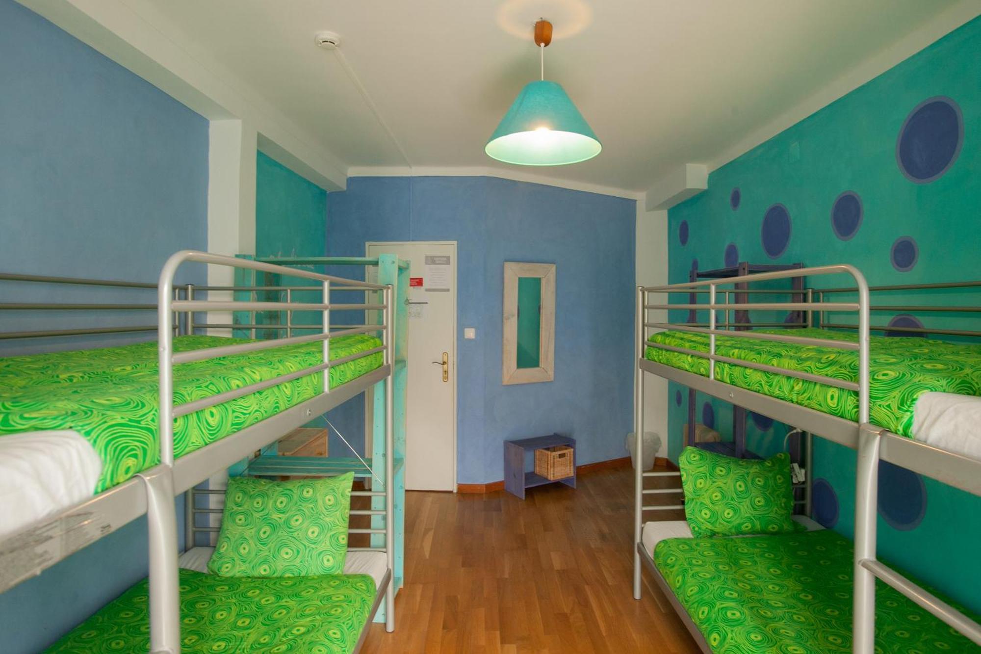 Хостел Ericeira Surf Camp Номер фото