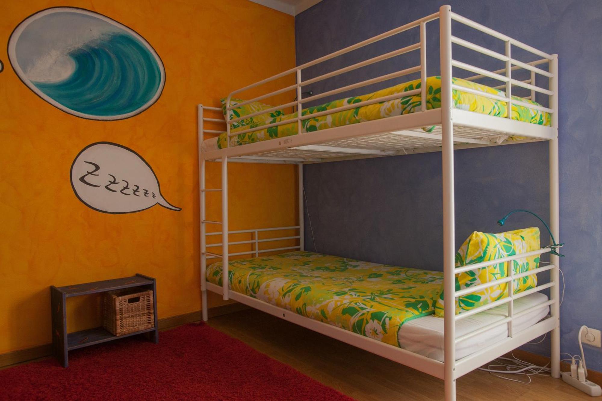 Хостел Ericeira Surf Camp Номер фото