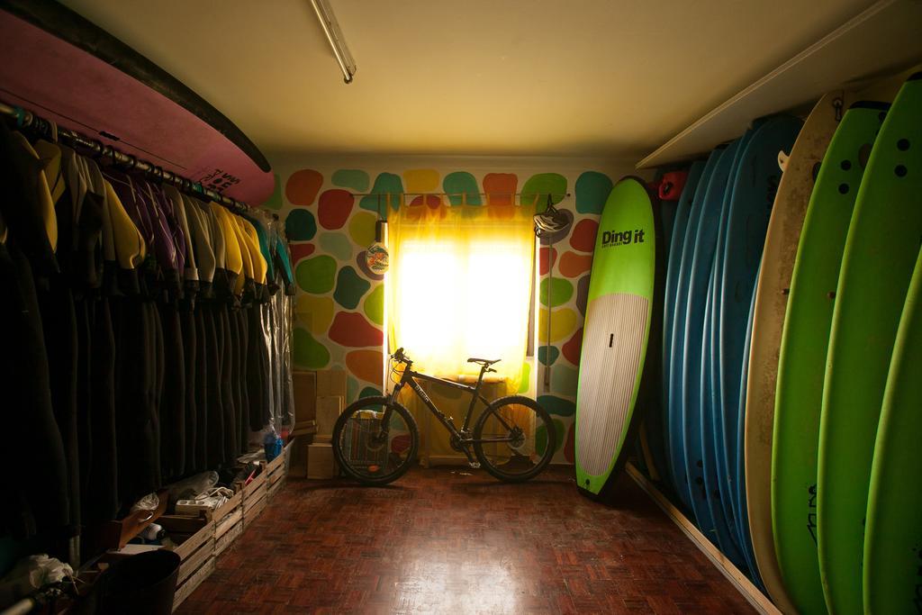Хостел Ericeira Surf Camp Экстерьер фото